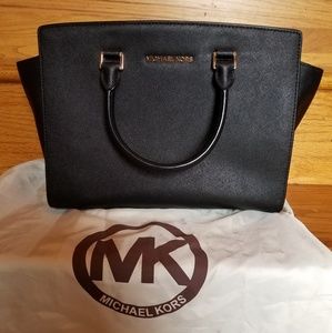 Michael Kors purse